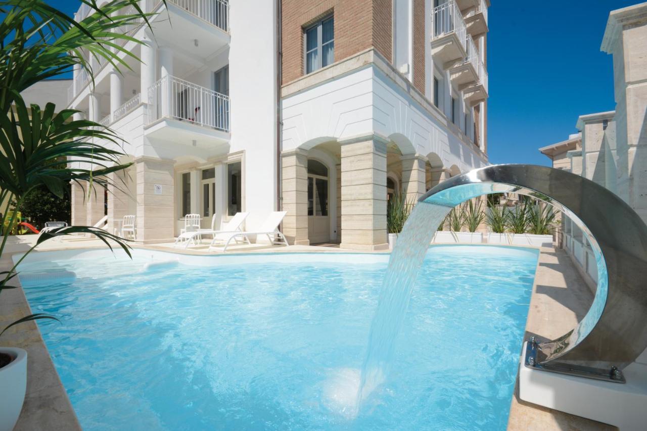 Residence Hotel Alba Palace Альба-Адріатіка Екстер'єр фото